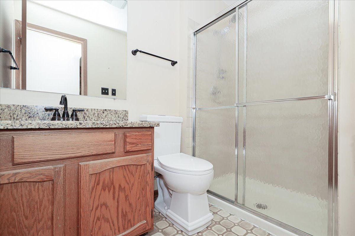 1611 W Partridge Court #8, Arlington Heights, IL 60004