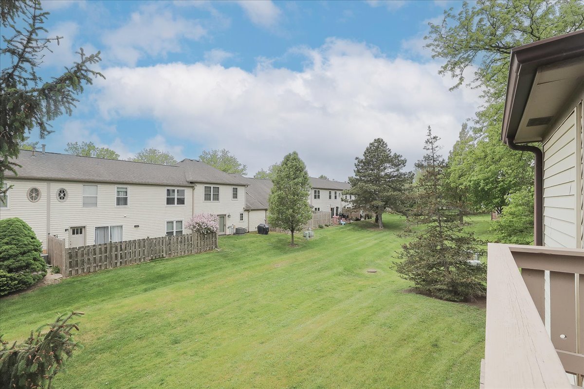 1611 W Partridge Court #8, Arlington Heights, IL 60004