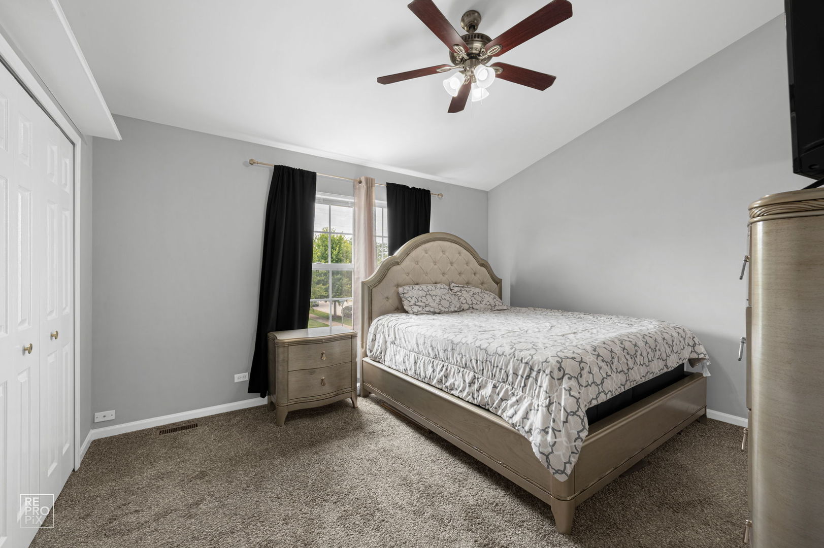 1745 N Frolic Avenue, Waukegan, IL 60085