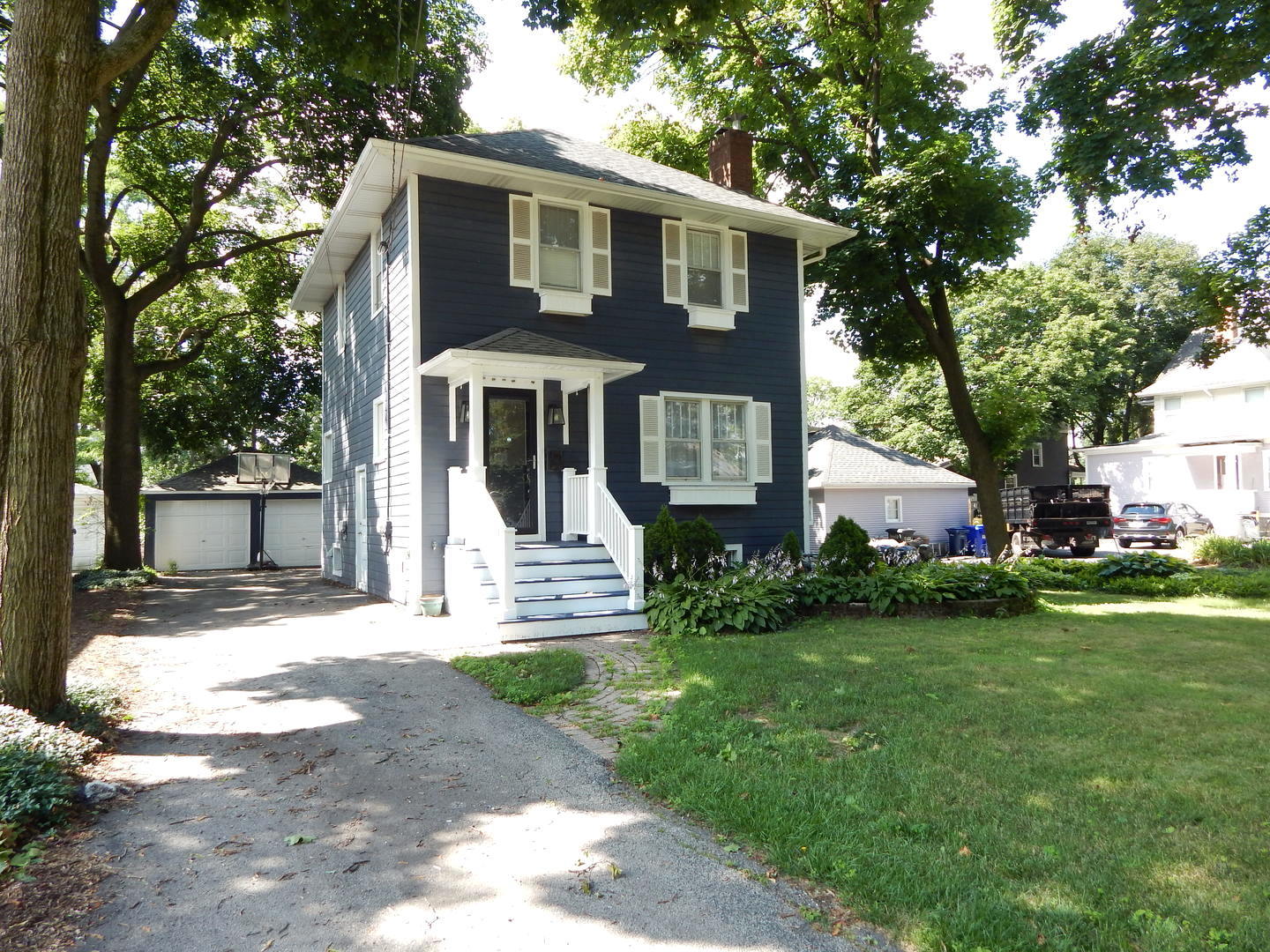 116 E Madison Avenue, Wheaton, IL 60187