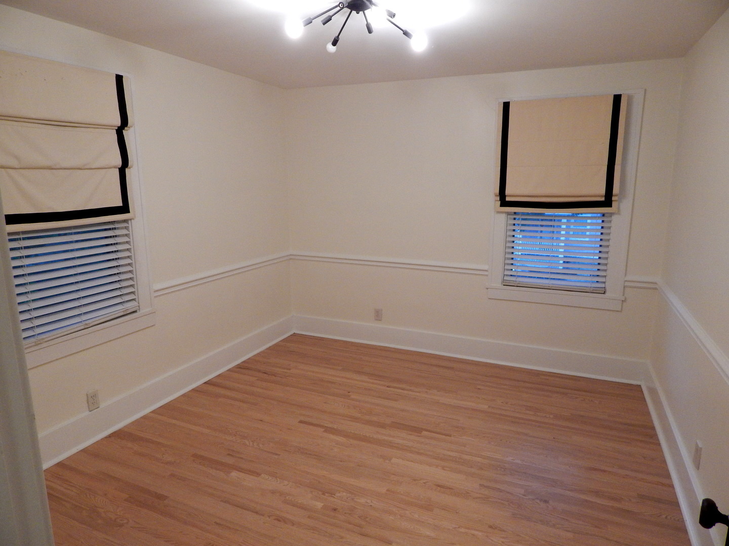 116 E Madison Avenue, Wheaton, IL 60187