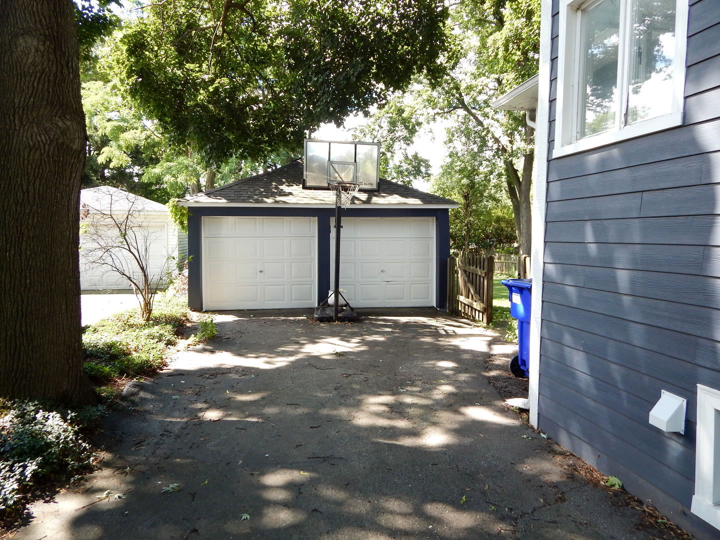 116 E Madison Avenue, Wheaton, IL 60187
