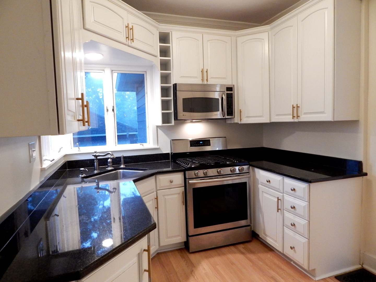 116 E Madison Avenue, Wheaton, IL 60187