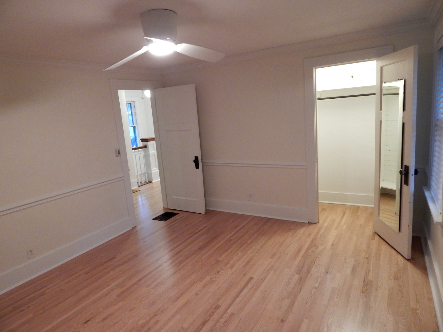 116 E Madison Avenue, Wheaton, IL 60187