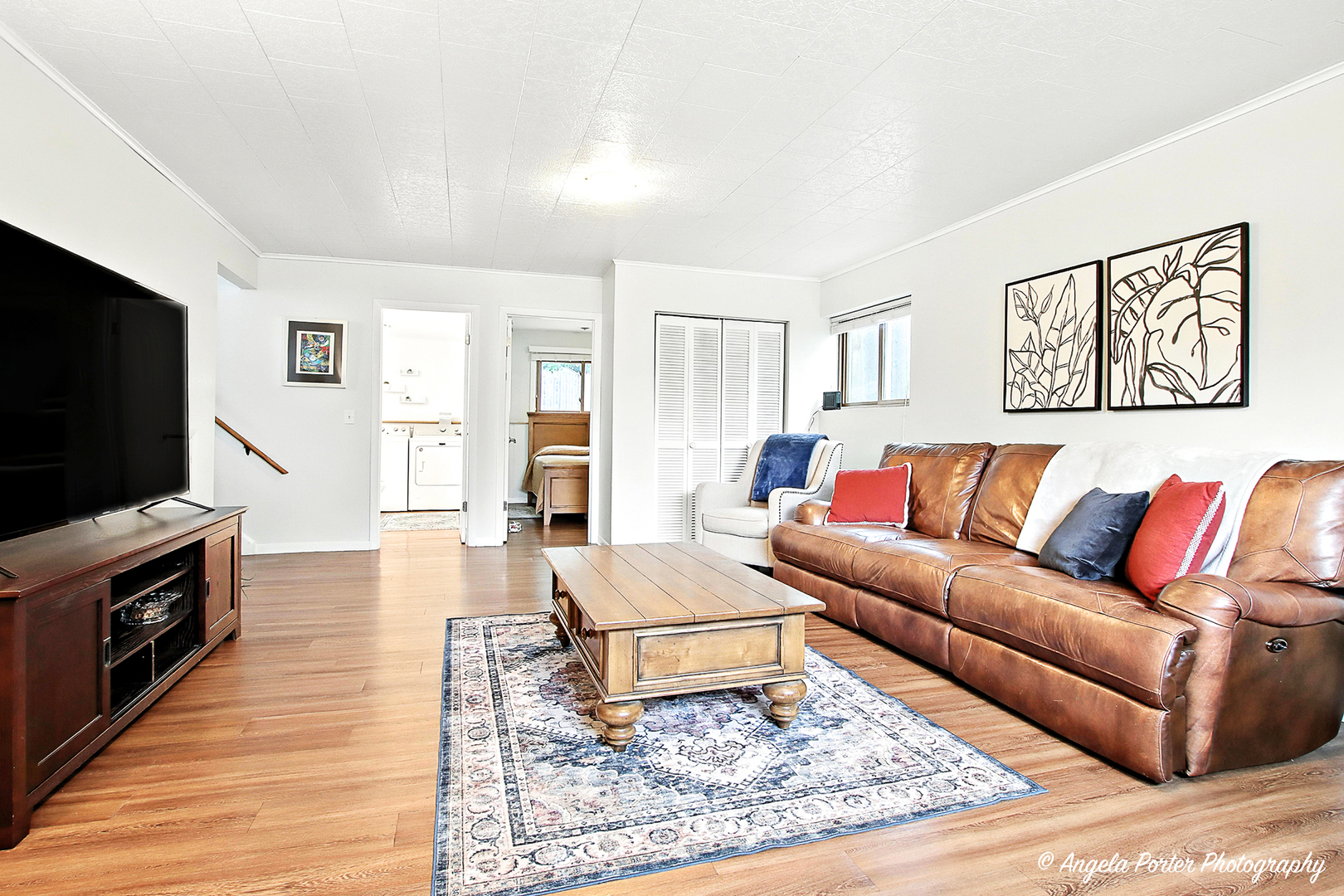 828 Ridge Avenue, Mundelein, IL 60060