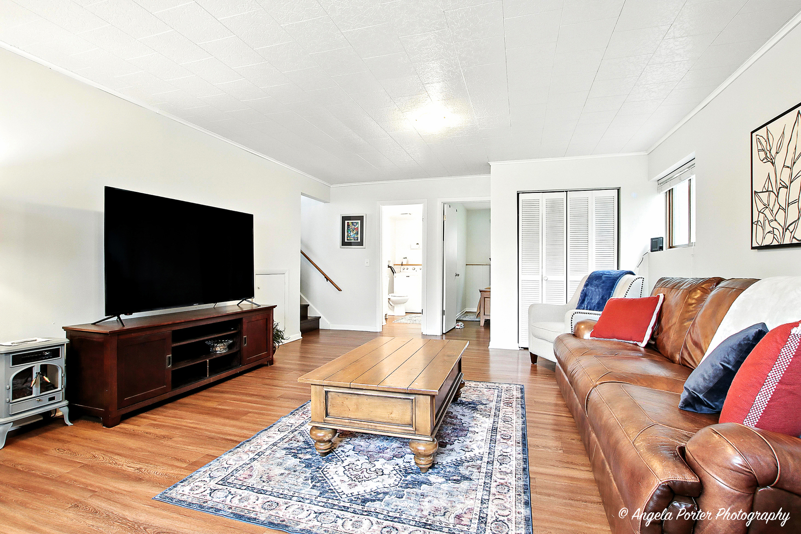 828 Ridge Avenue, Mundelein, IL 60060