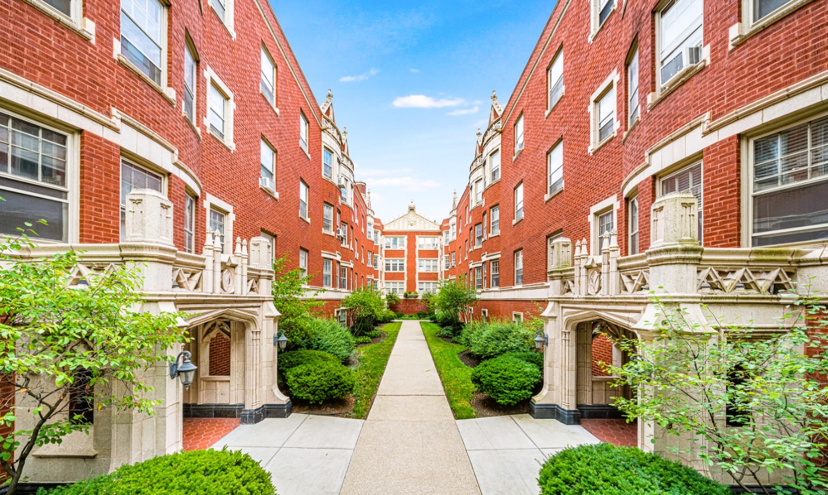 230 N Oak Park Avenue #1K, Oak Park, IL 60302