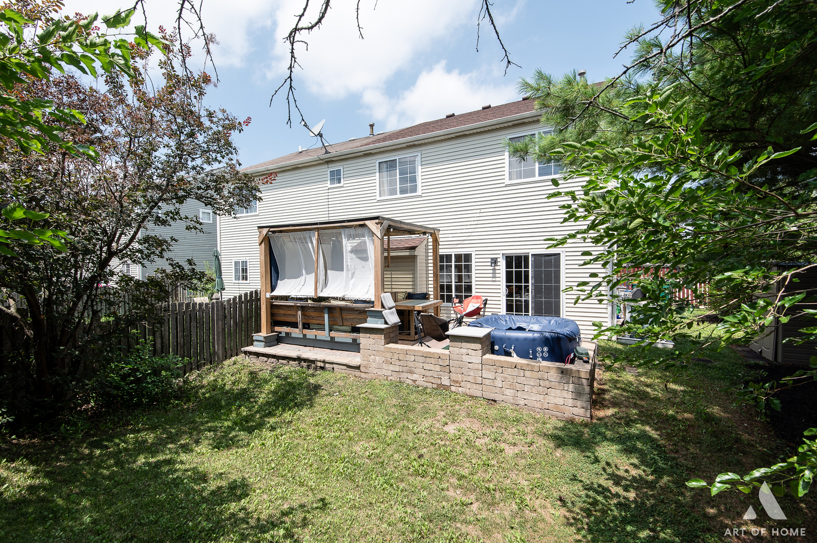 951 W Savannah Drive, Romeoville, IL 60446
