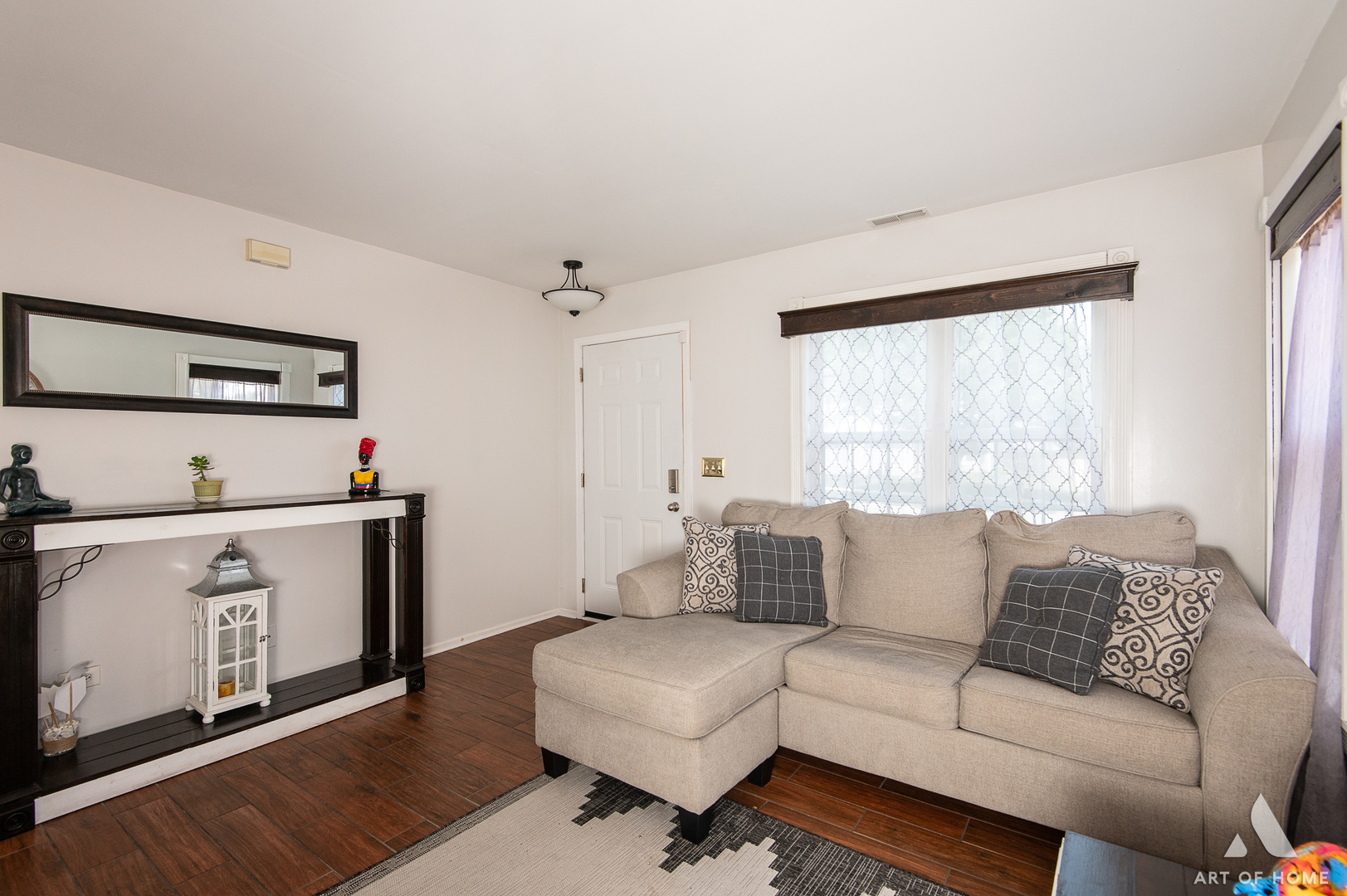 951 W Savannah Drive, Romeoville, IL 60446