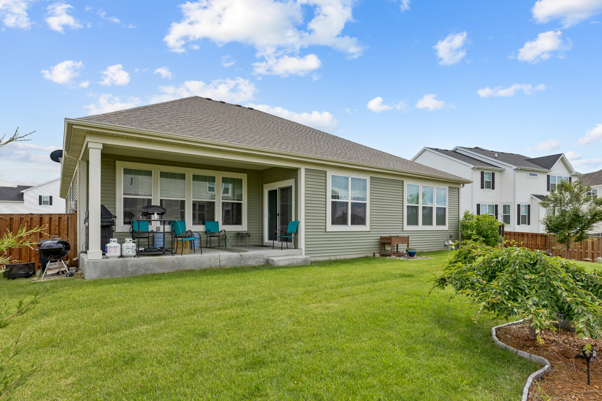 25500 W Rocky Creek Road, Plainfield, IL 60586