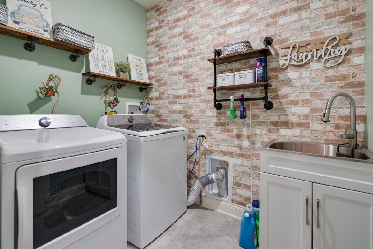 25500 W Rocky Creek Road, Plainfield, IL 60586