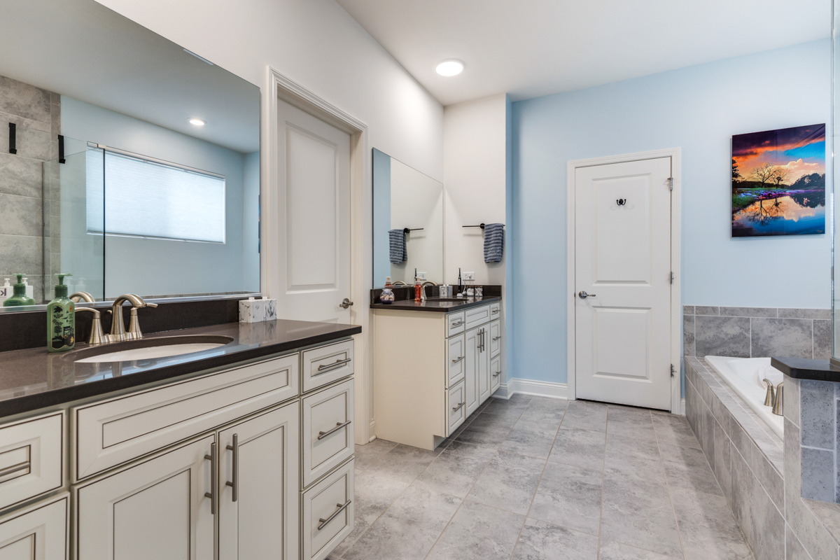 25500 W Rocky Creek Road, Plainfield, IL 60586