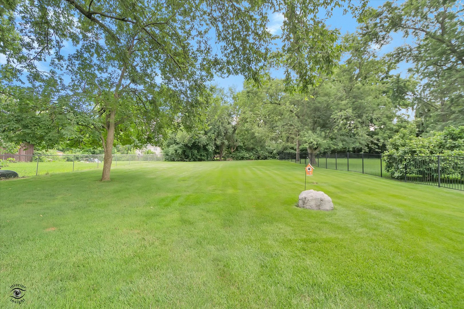 5915 Pershing Avenue, Downers Grove, IL 60516