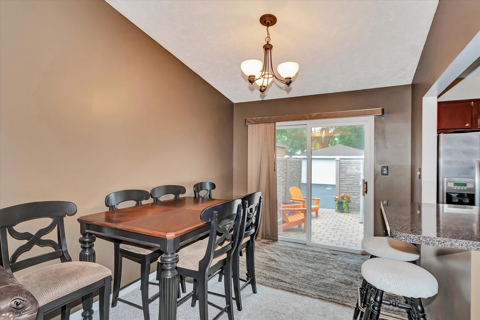5915 Pershing Avenue, Downers Grove, IL 60516
