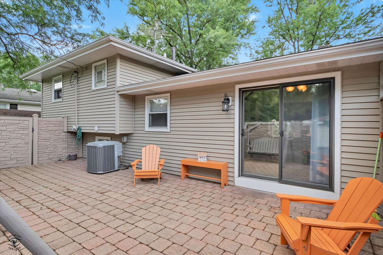 5915 Pershing Avenue, Downers Grove, IL 60516