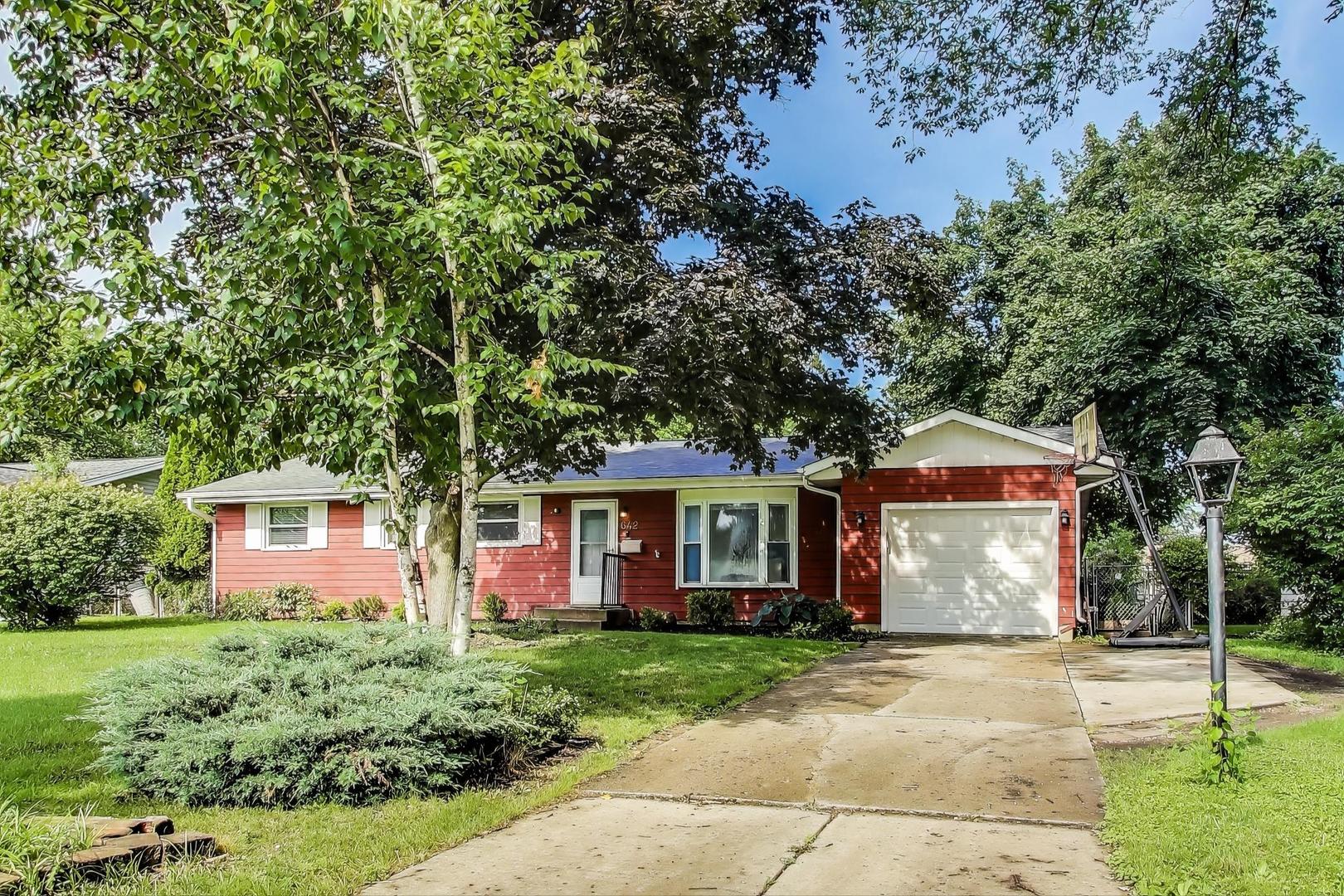 642 Adobe Court, Carol Stream, IL 60188