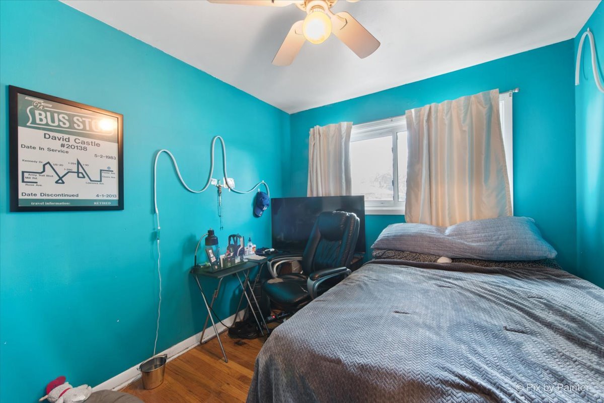 539 W Rose Avenue, Addison, IL 60101