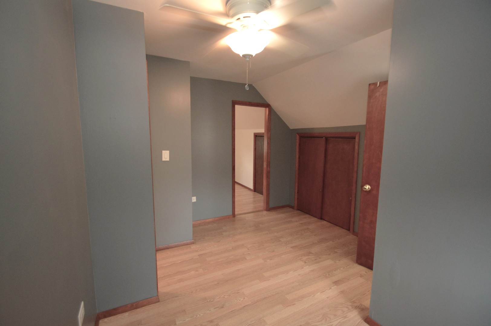 1529 N 33rd Avenue, Melrose Park, IL 60160