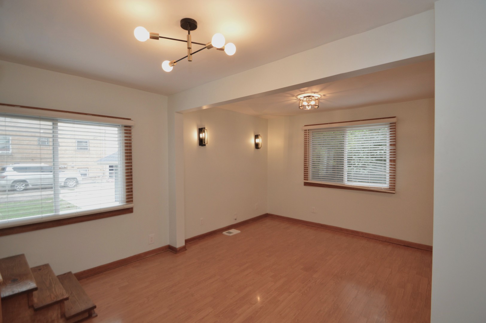 1529 N 33rd Avenue, Melrose Park, IL 60160