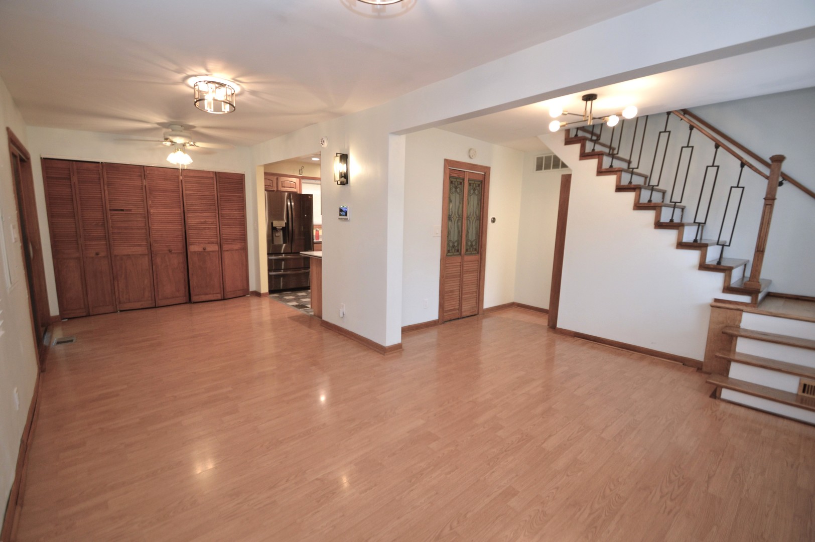 1529 N 33rd Avenue, Melrose Park, IL 60160