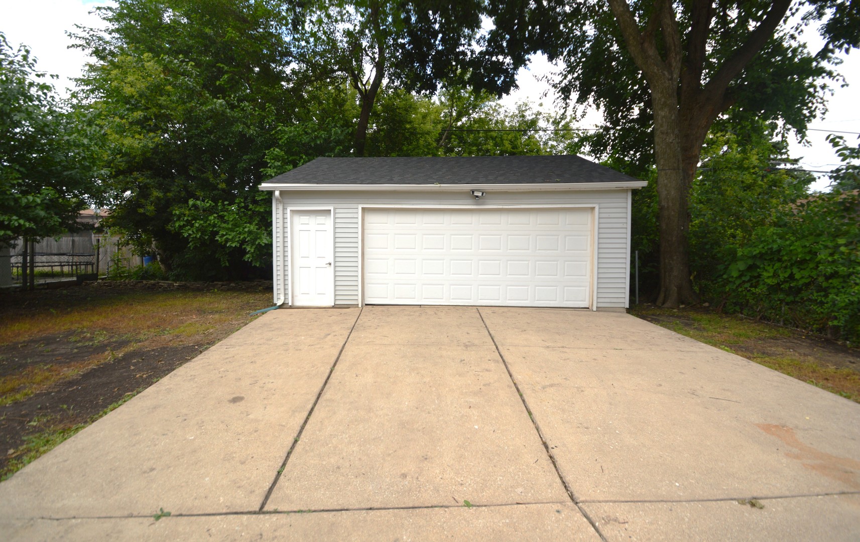 1529 N 33rd Avenue, Melrose Park, IL 60160