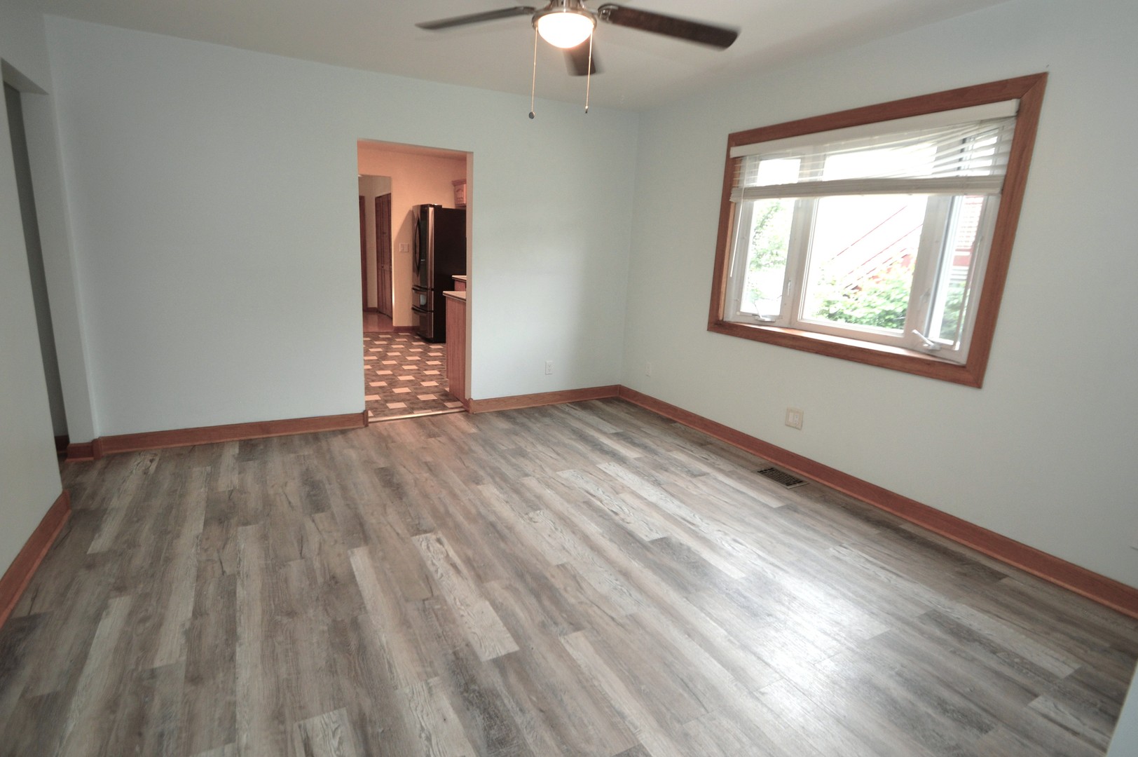 1529 N 33rd Avenue, Melrose Park, IL 60160