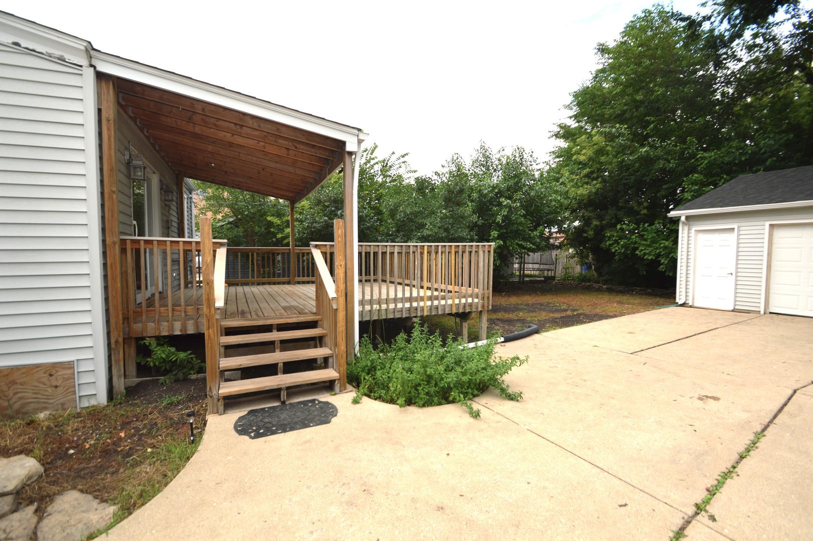 1529 N 33rd Avenue, Melrose Park, IL 60160