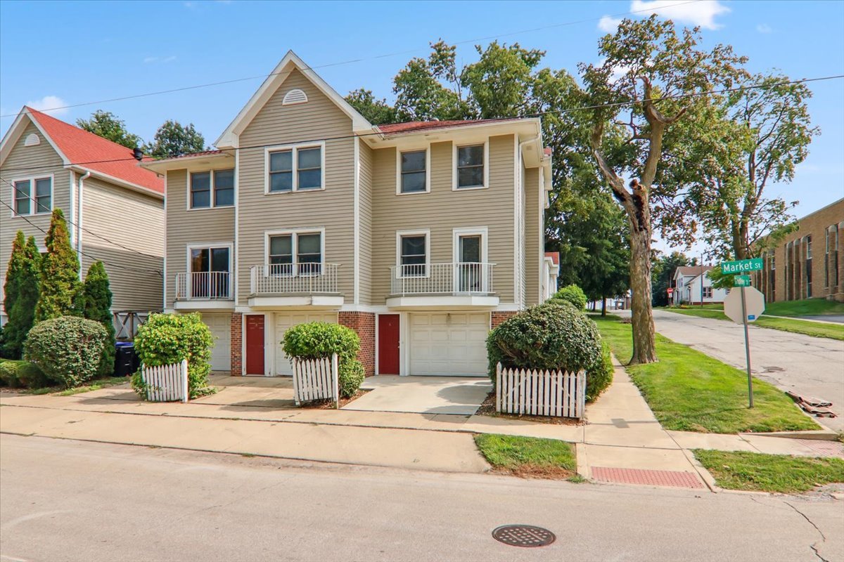 409 N Gridley Street #A, Bloomington, IL 61701