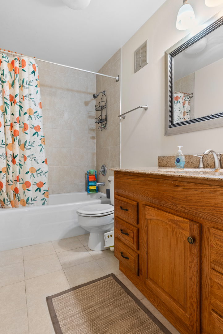 1405 E Central Road #110B, Arlington Heights, IL 60005