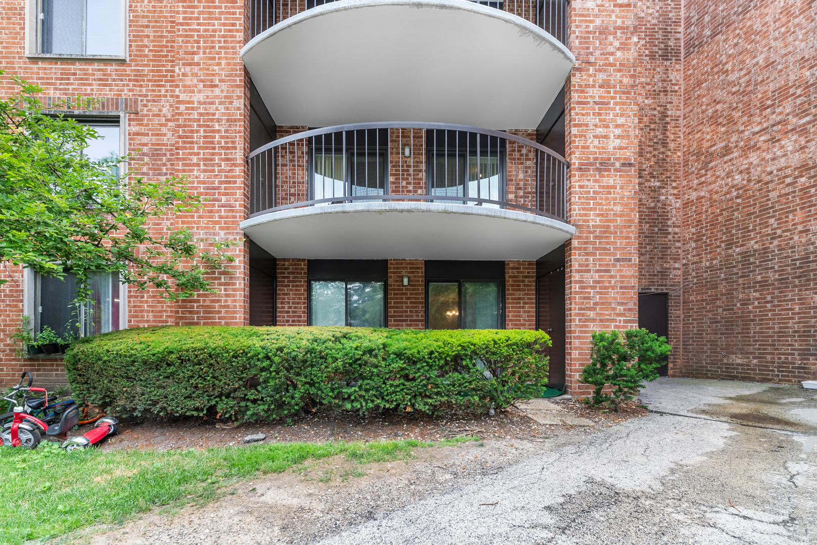 1405 E Central Road #110B, Arlington Heights, IL 60005
