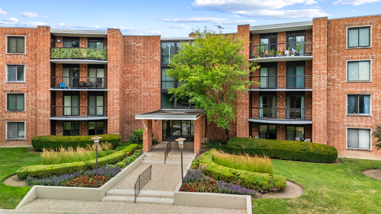 1405 E Central Road #110B, Arlington Heights, IL 60005