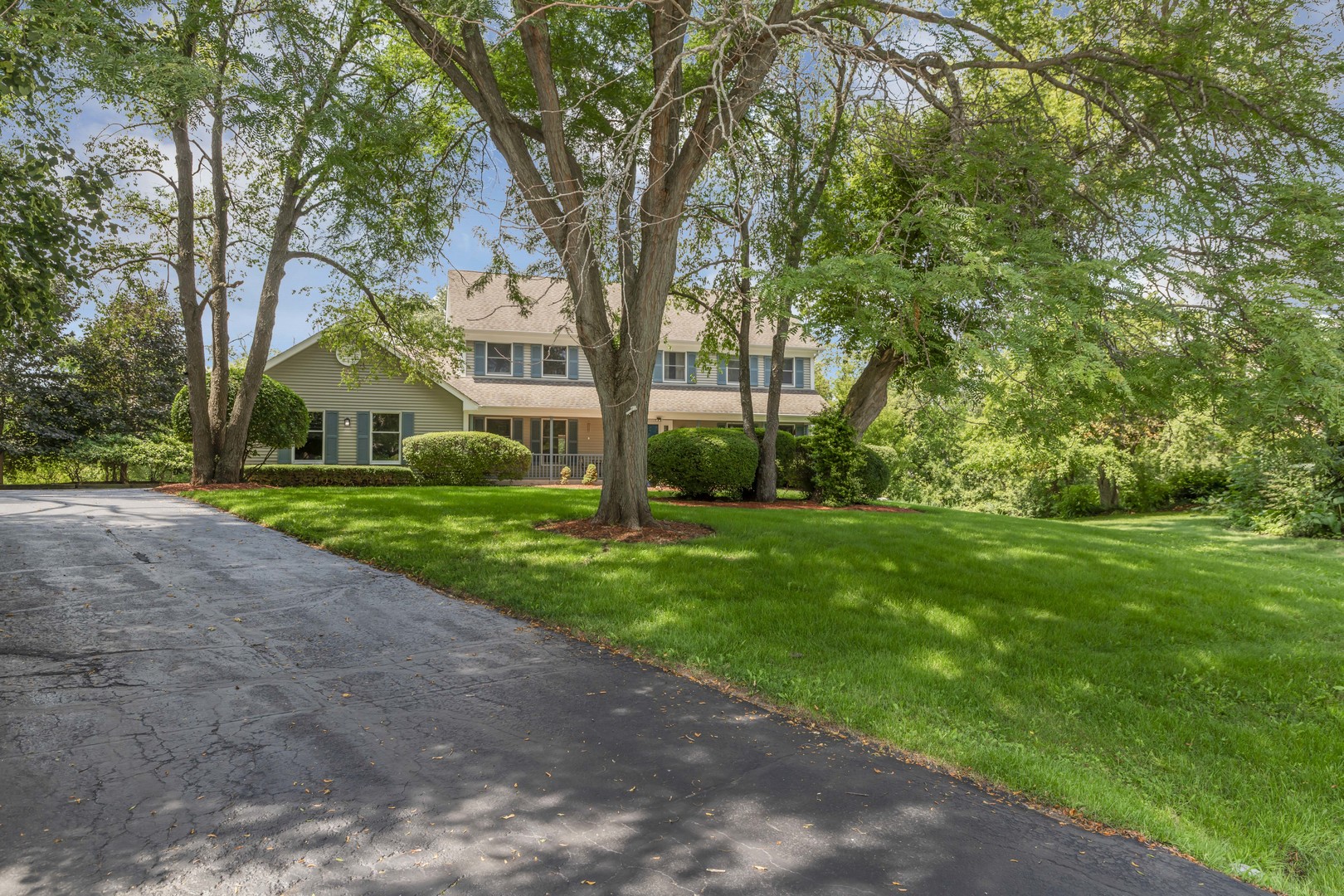 214 Darien Court, Sleepy Hollow, IL 60118