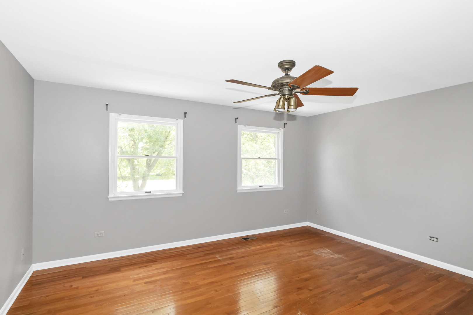 214 Darien Court, Sleepy Hollow, IL 60118