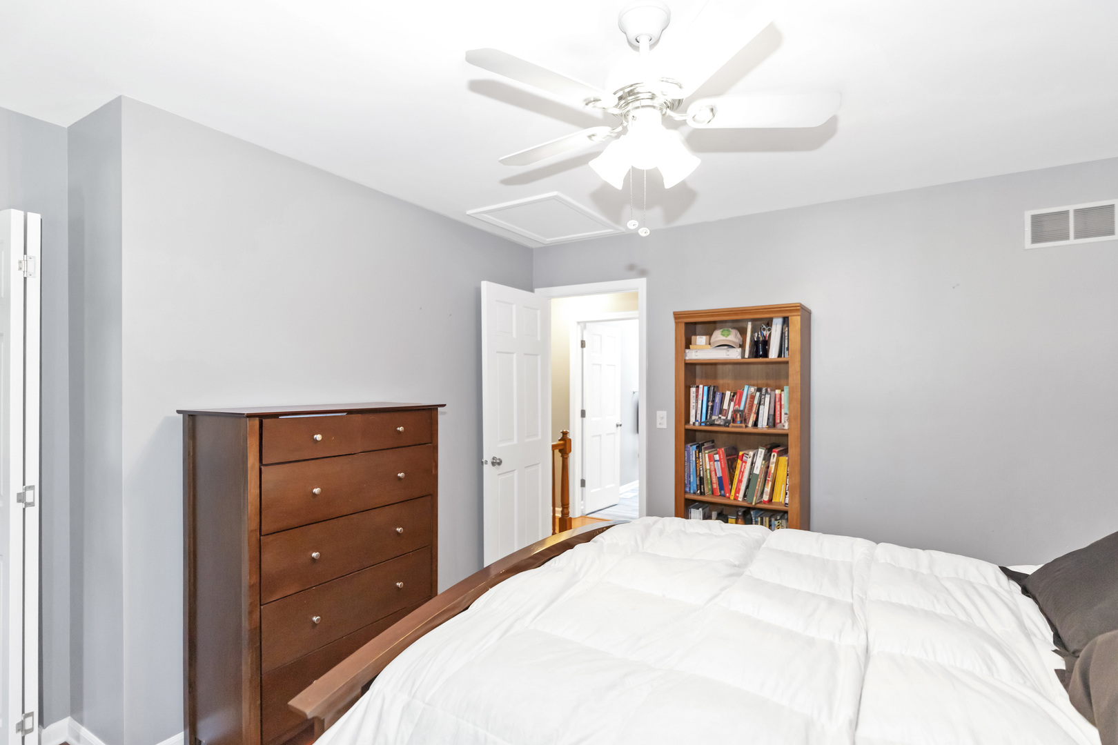 214 Darien Court, Sleepy Hollow, IL 60118