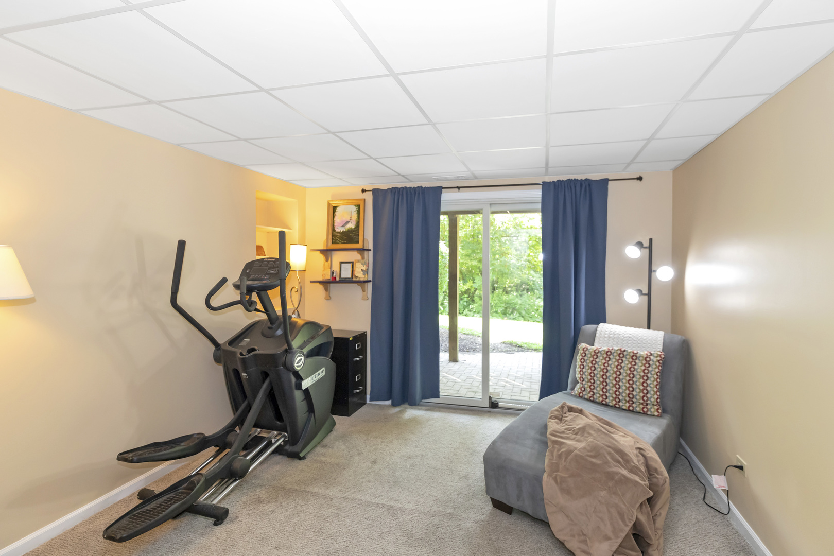214 Darien Court, Sleepy Hollow, IL 60118