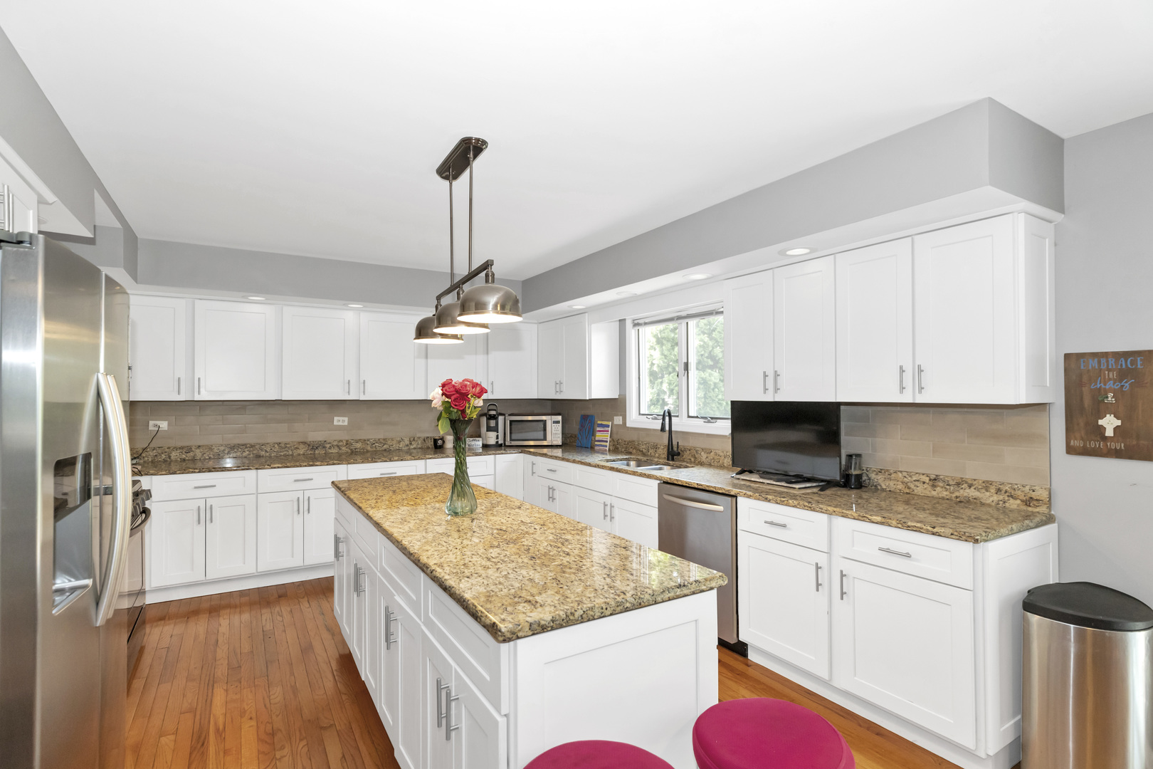 214 Darien Court, Sleepy Hollow, IL 60118