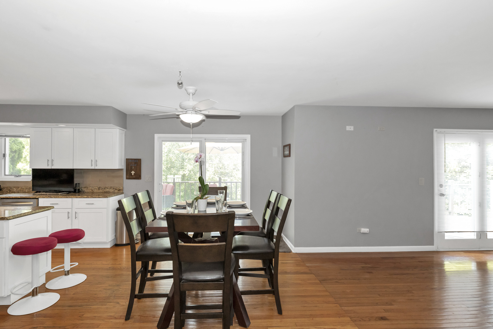 214 Darien Court, Sleepy Hollow, IL 60118