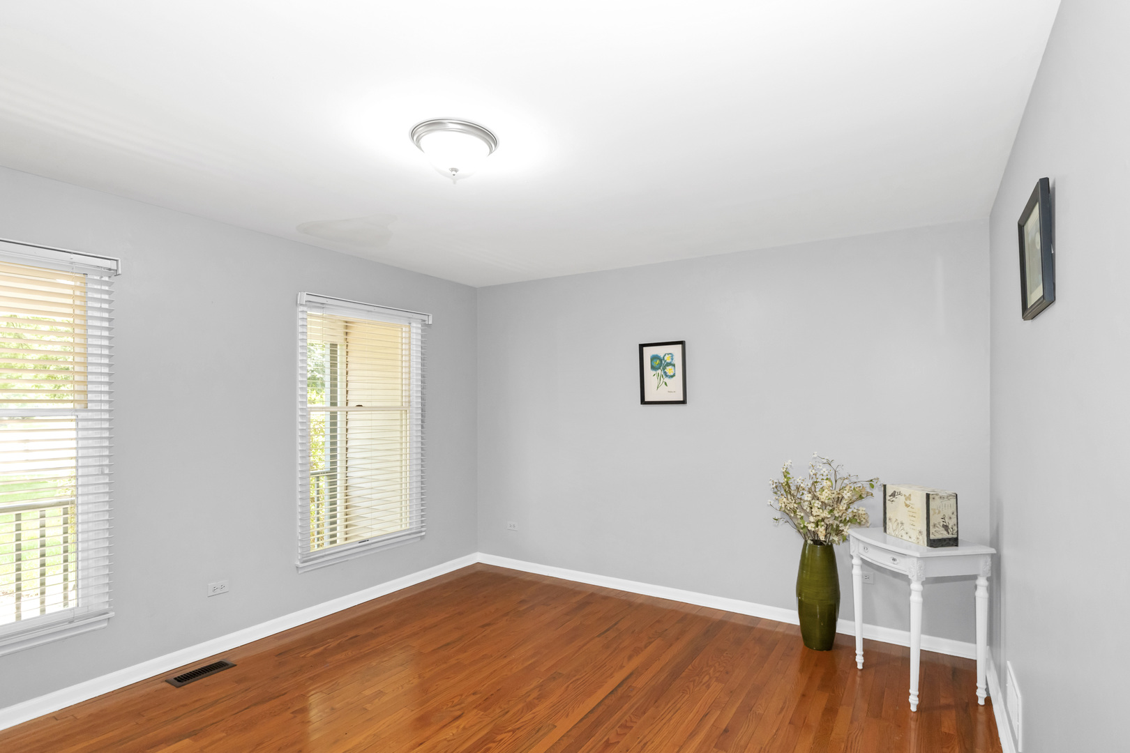 214 Darien Court, Sleepy Hollow, IL 60118