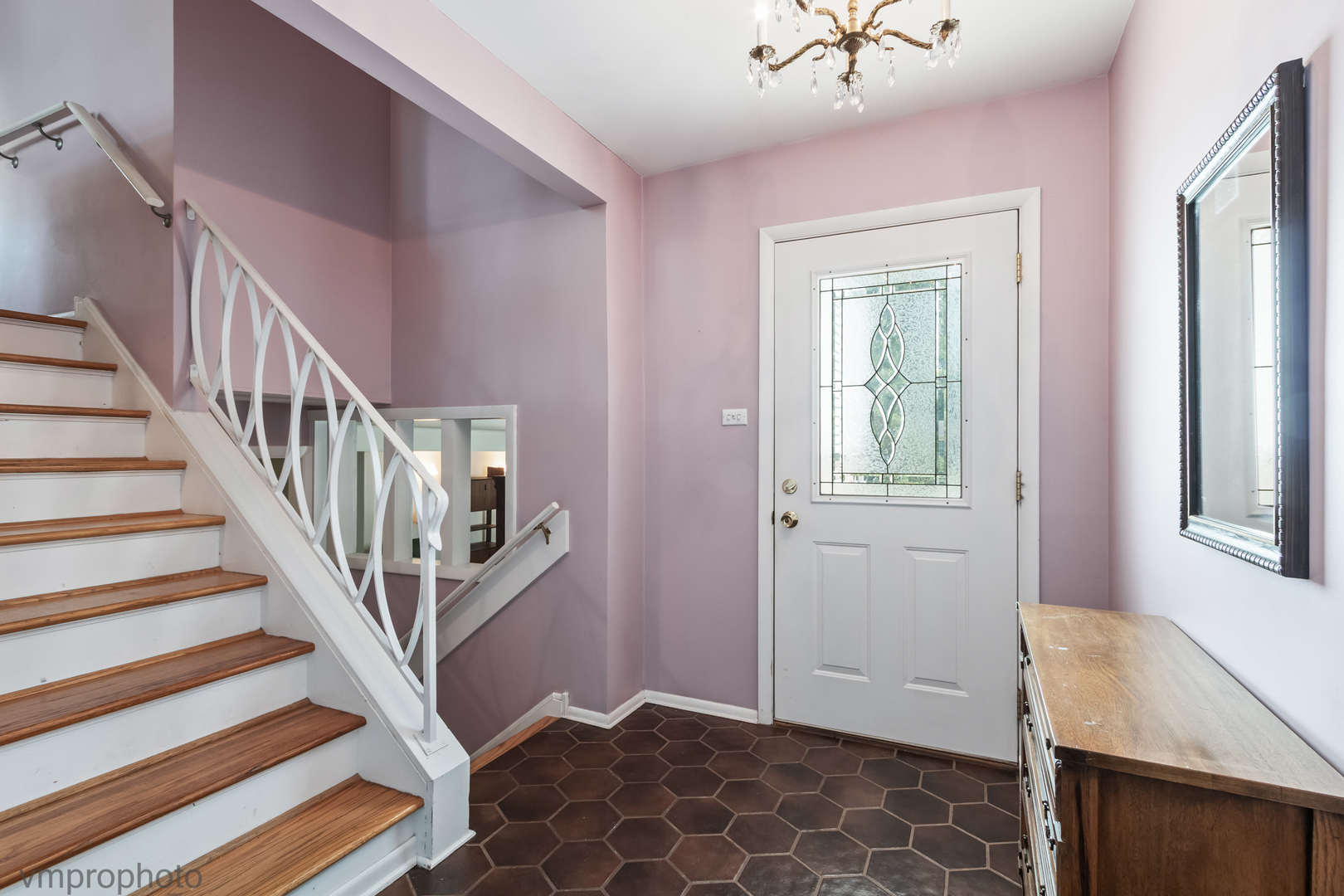 214 W Hintz Road, Arlington Heights, IL 60004