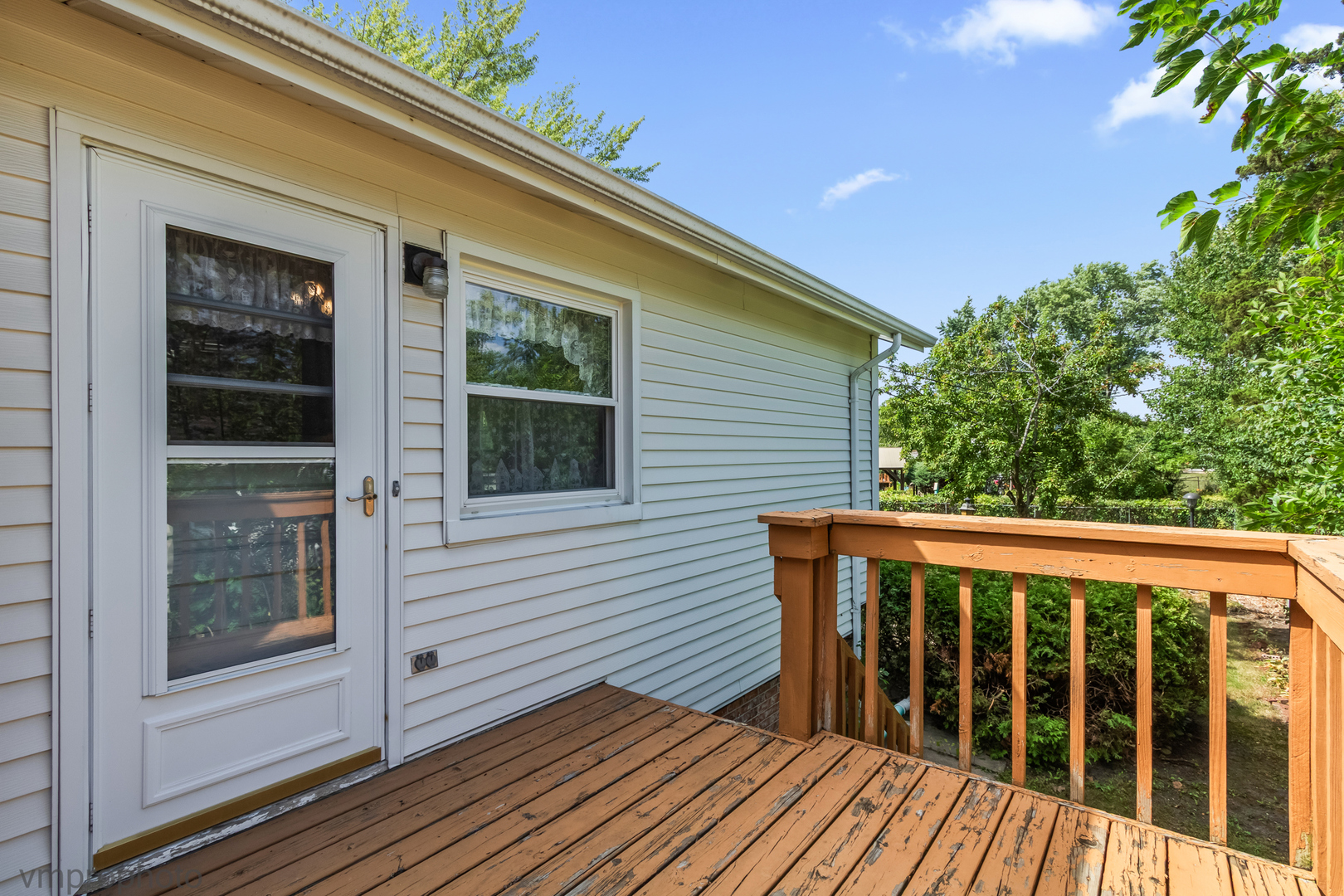 214 W Hintz Road, Arlington Heights, IL 60004