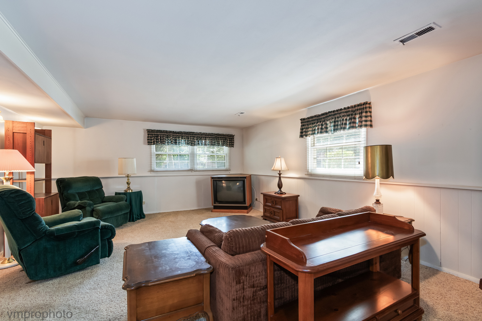 214 W Hintz Road, Arlington Heights, IL 60004