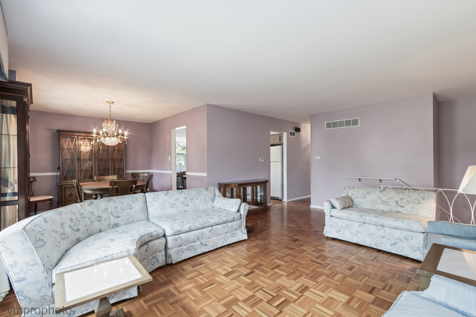 214 W Hintz Road, Arlington Heights, IL 60004