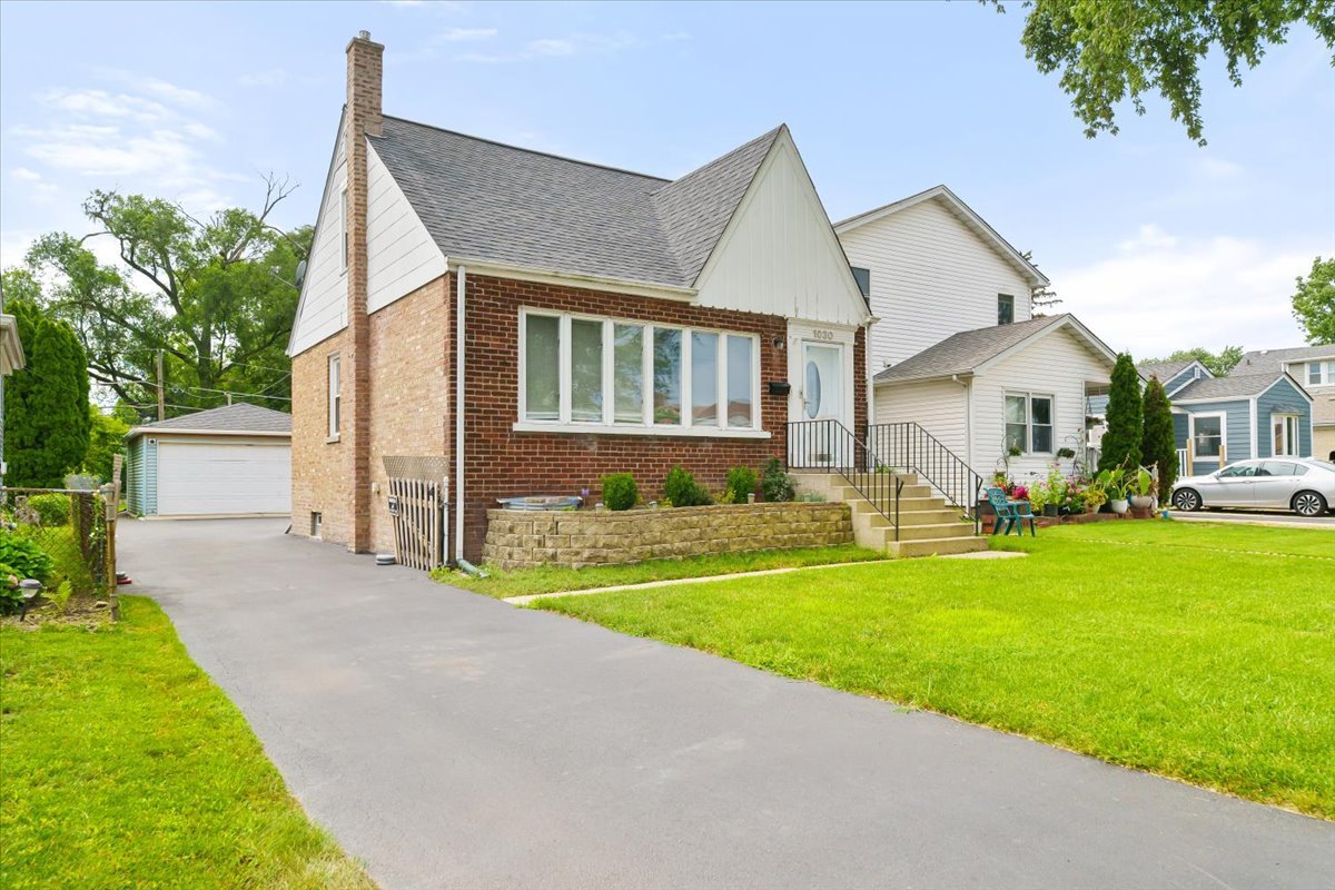 1030 Graceland Avenue, Des Plaines, IL 60016