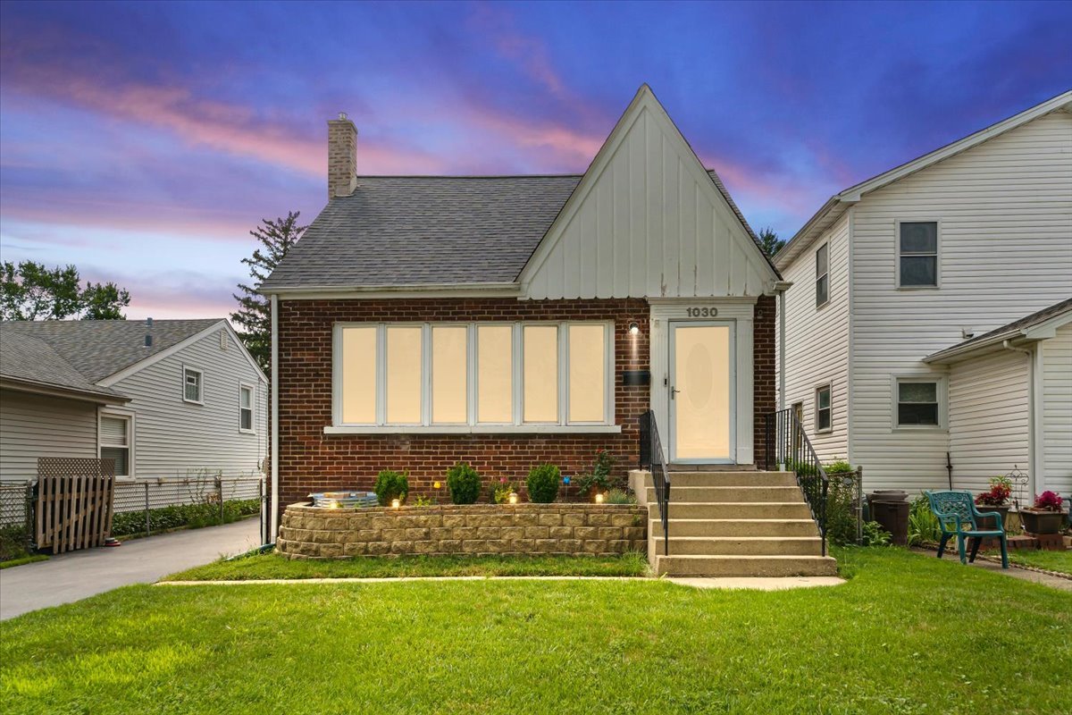 1030 Graceland Avenue, Des Plaines, IL 60016
