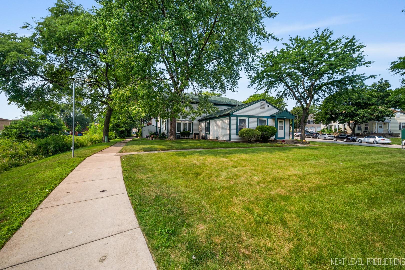 509 Darlene Lane #A, Glendale Heights, IL 60139