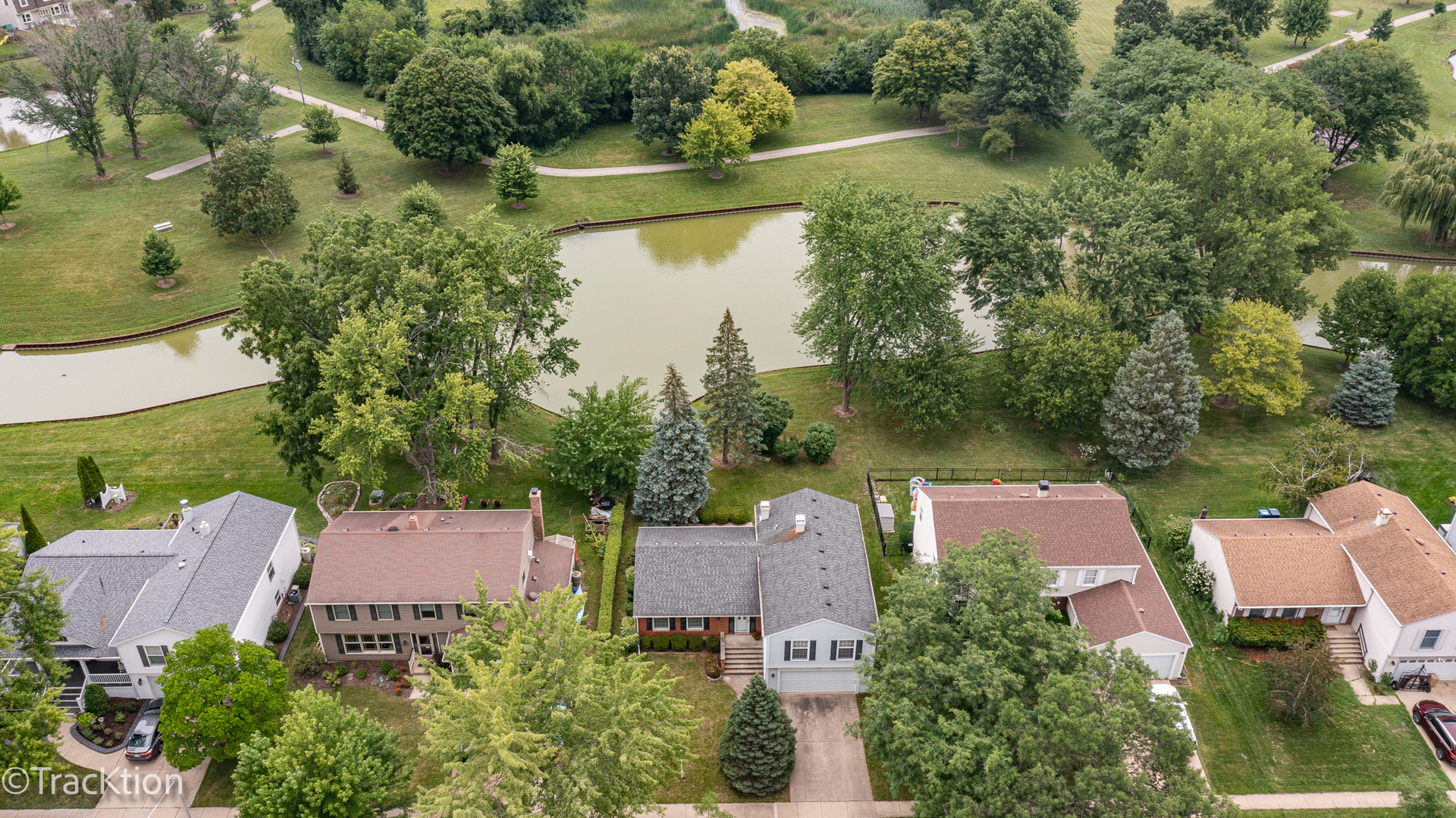 121 N Walnut Lane, Schaumburg, IL 60194