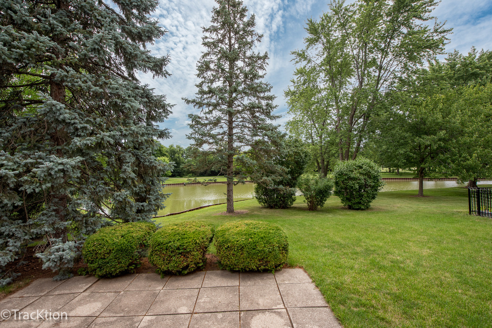 121 N Walnut Lane, Schaumburg, IL 60194