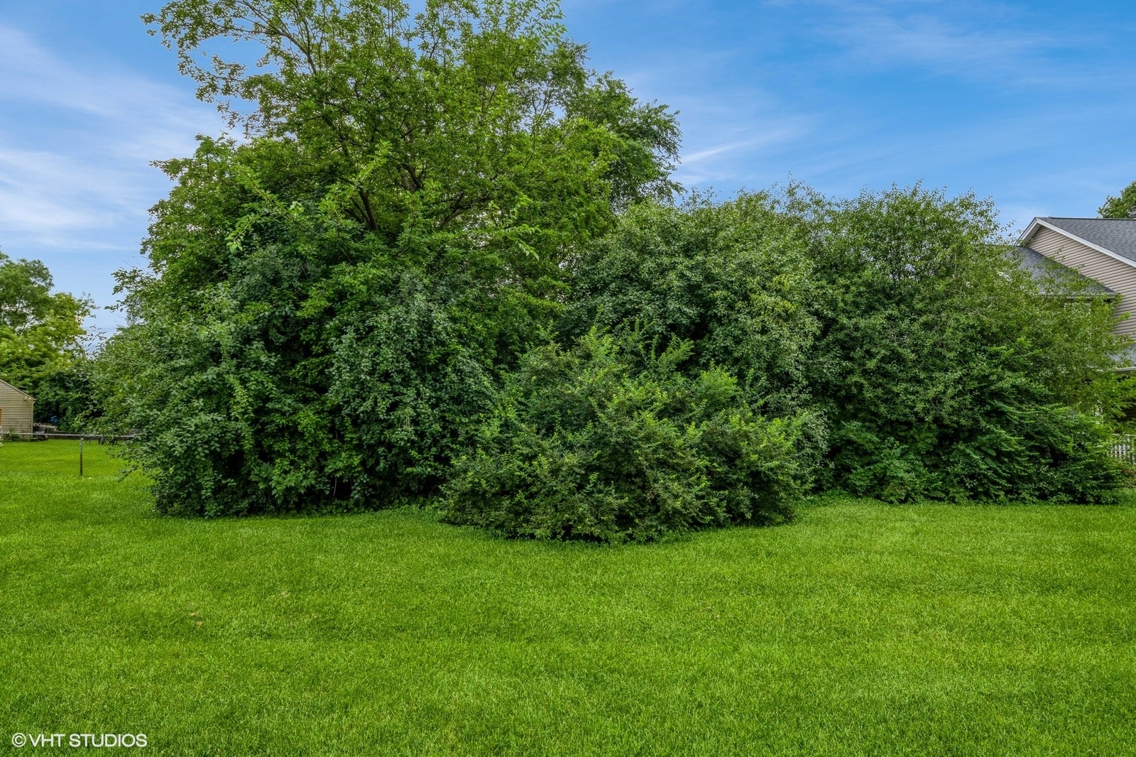 5511 Greenview Road, Oakwood Hills, IL 60013