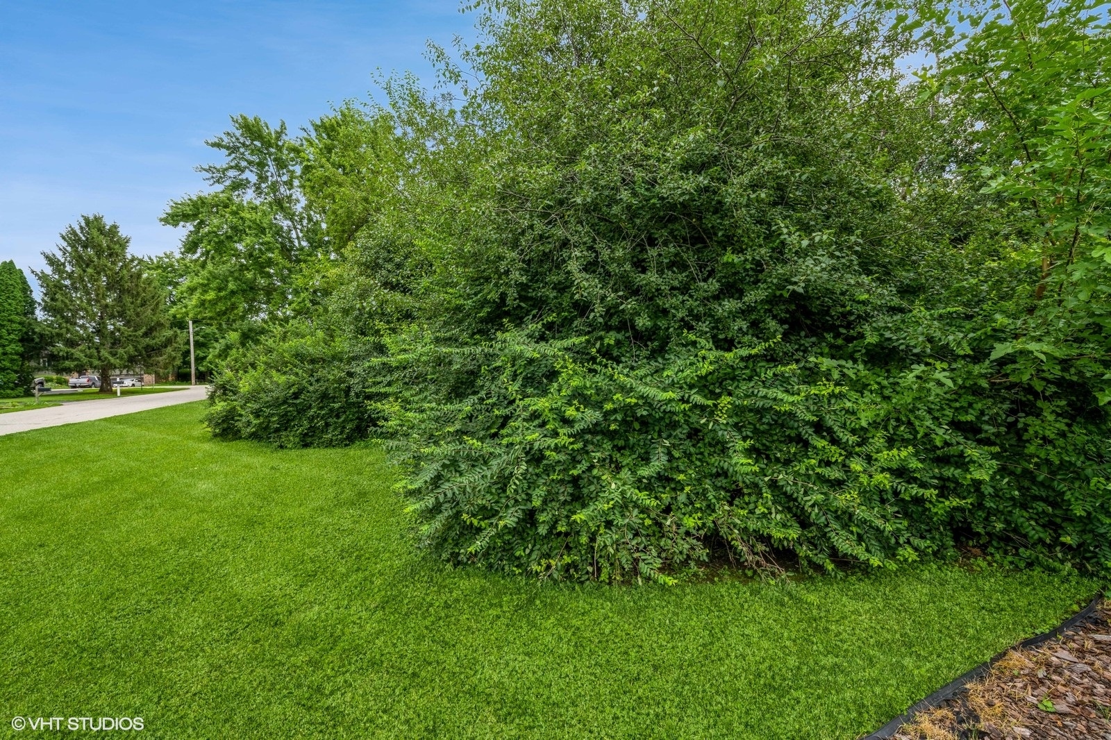 5511 Greenview Road, Oakwood Hills, IL 60013