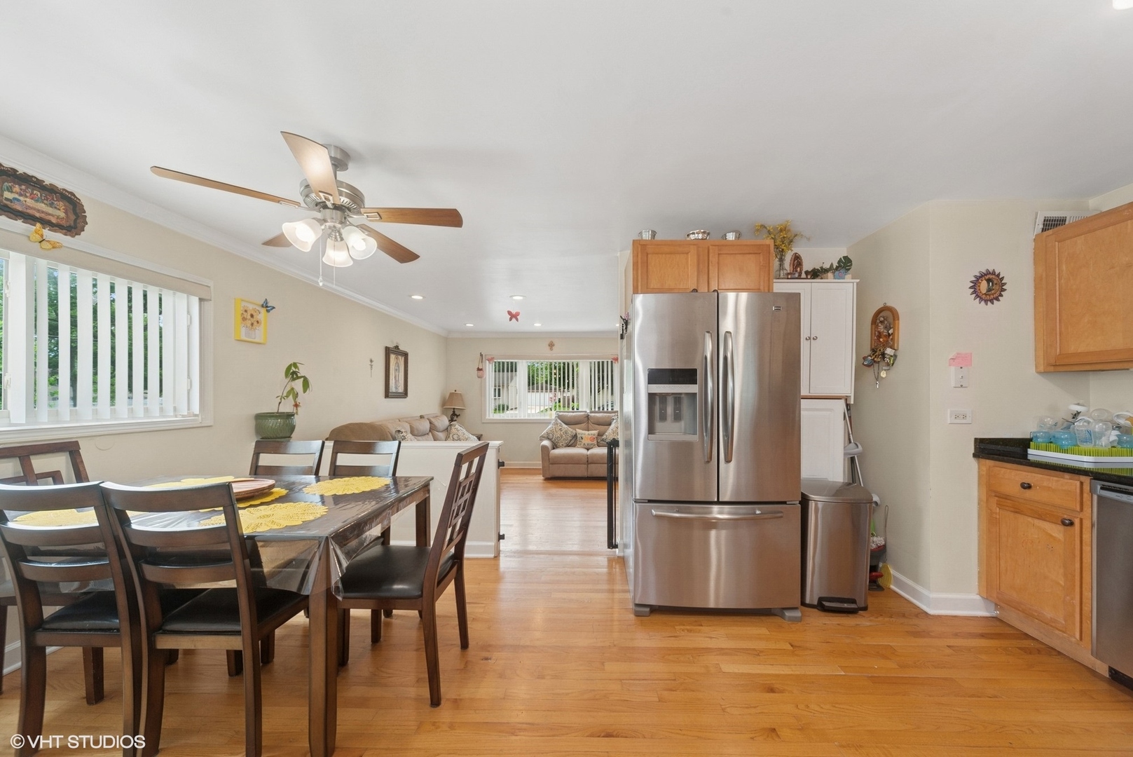 908 N Norman Lane, Wheeling, IL 60090